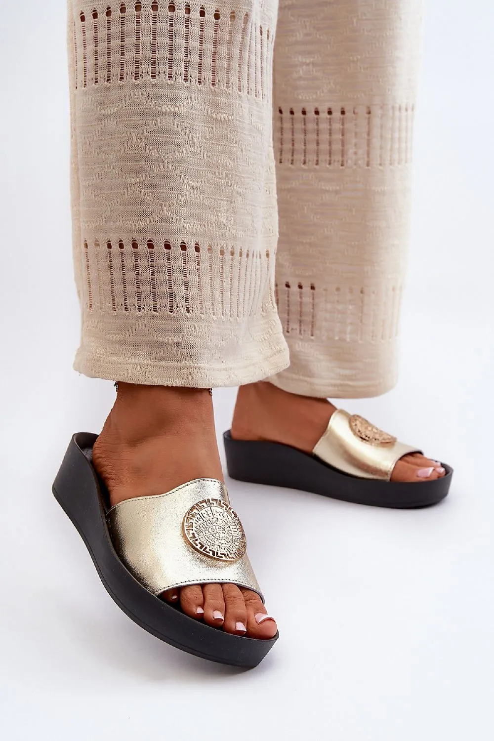 Flip-flops model 198480 Step in style