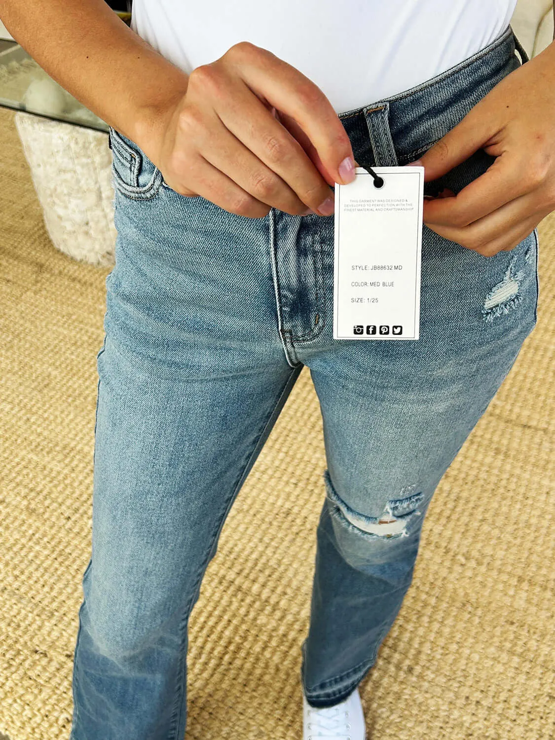 Judy Blue Distressed Denim Jeans Medium