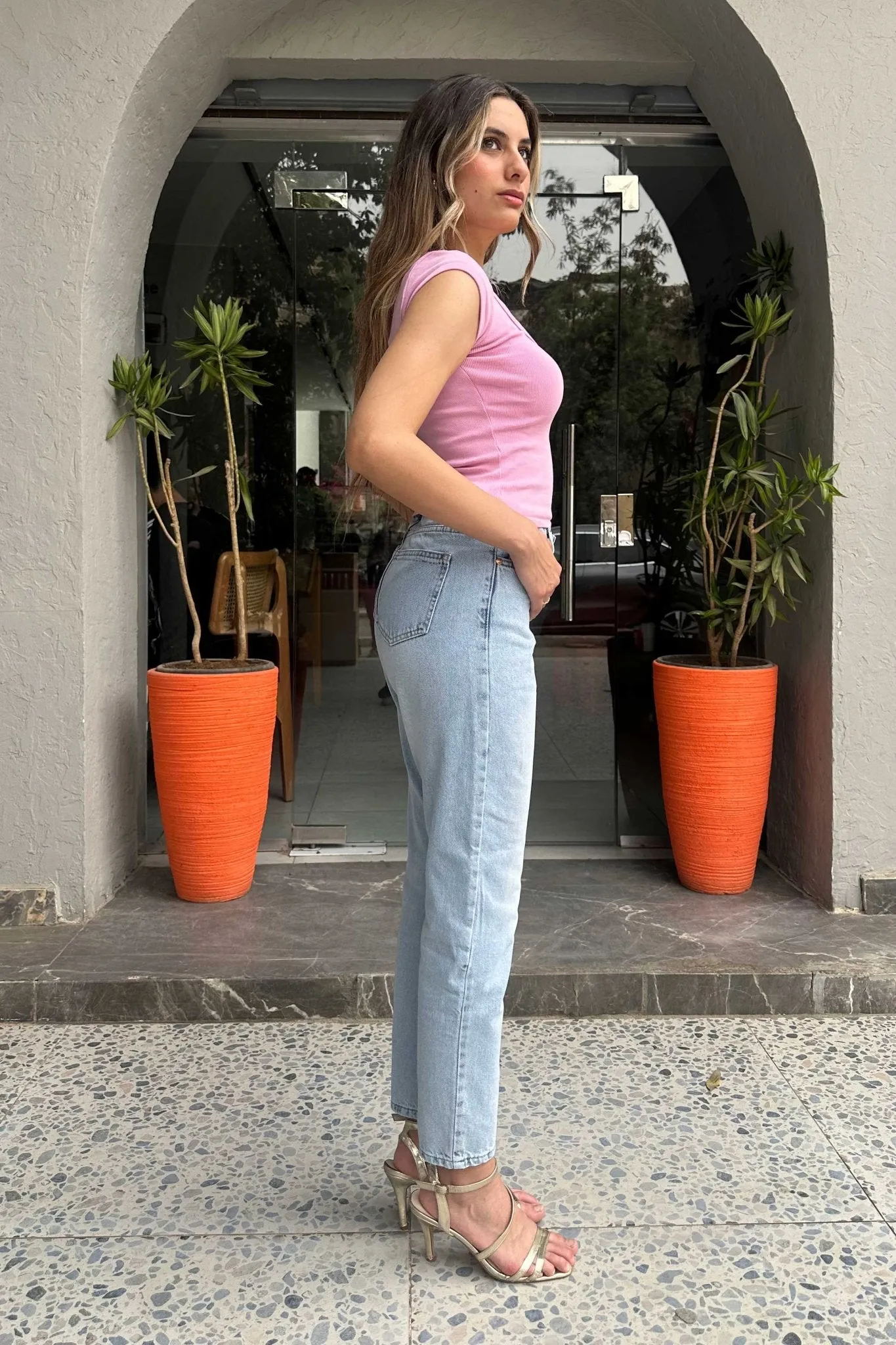 Mom-Fit - High-Waist Ice Light Blue Wash Jeans