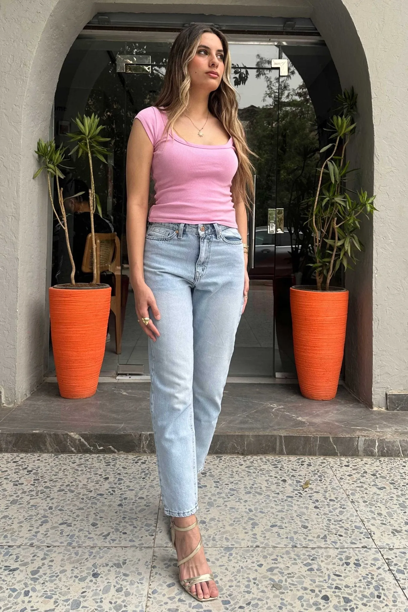 Mom-Fit - High-Waist Ice Light Blue Wash Jeans