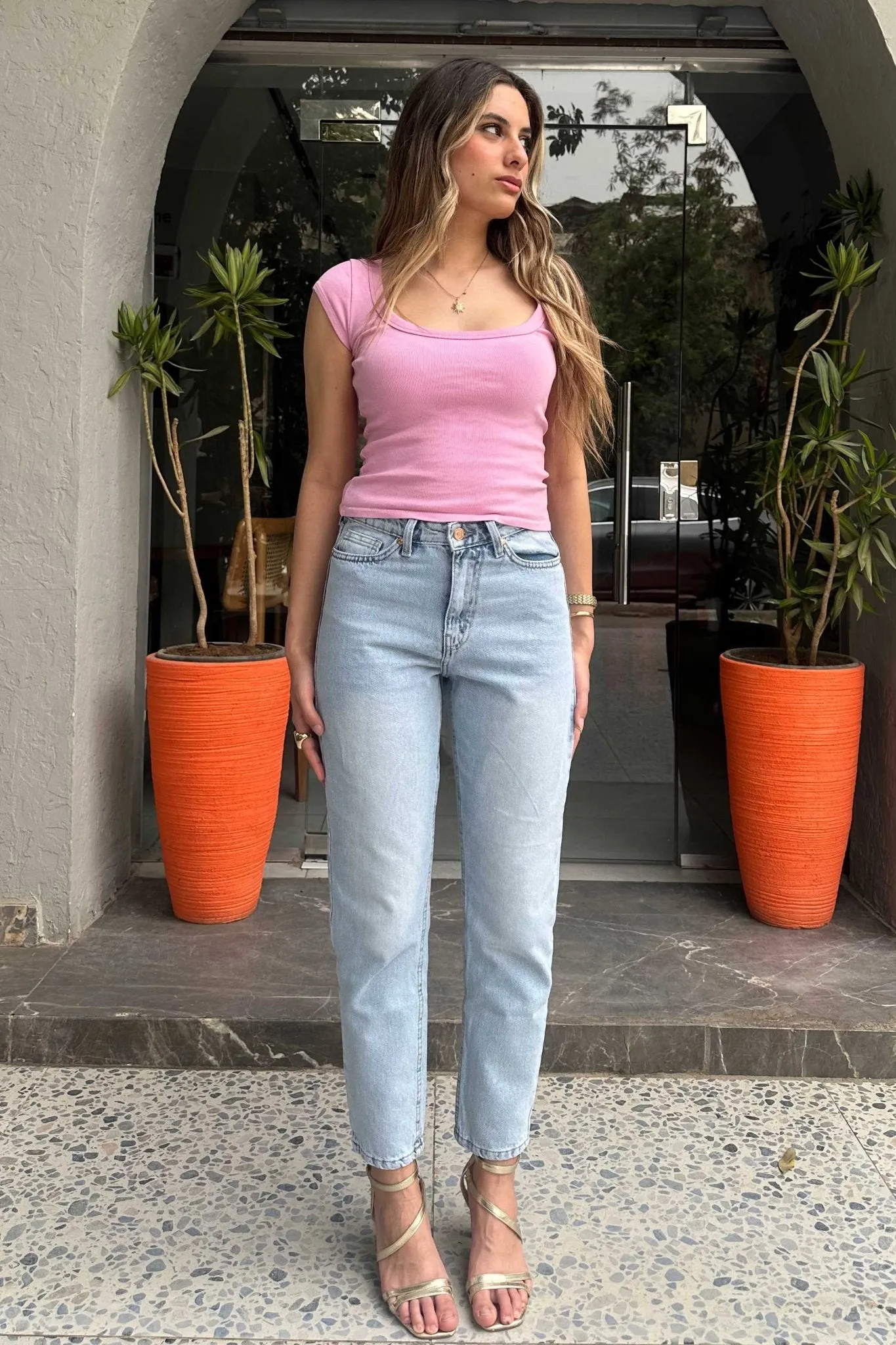 Mom-Fit - High-Waist Ice Light Blue Wash Jeans