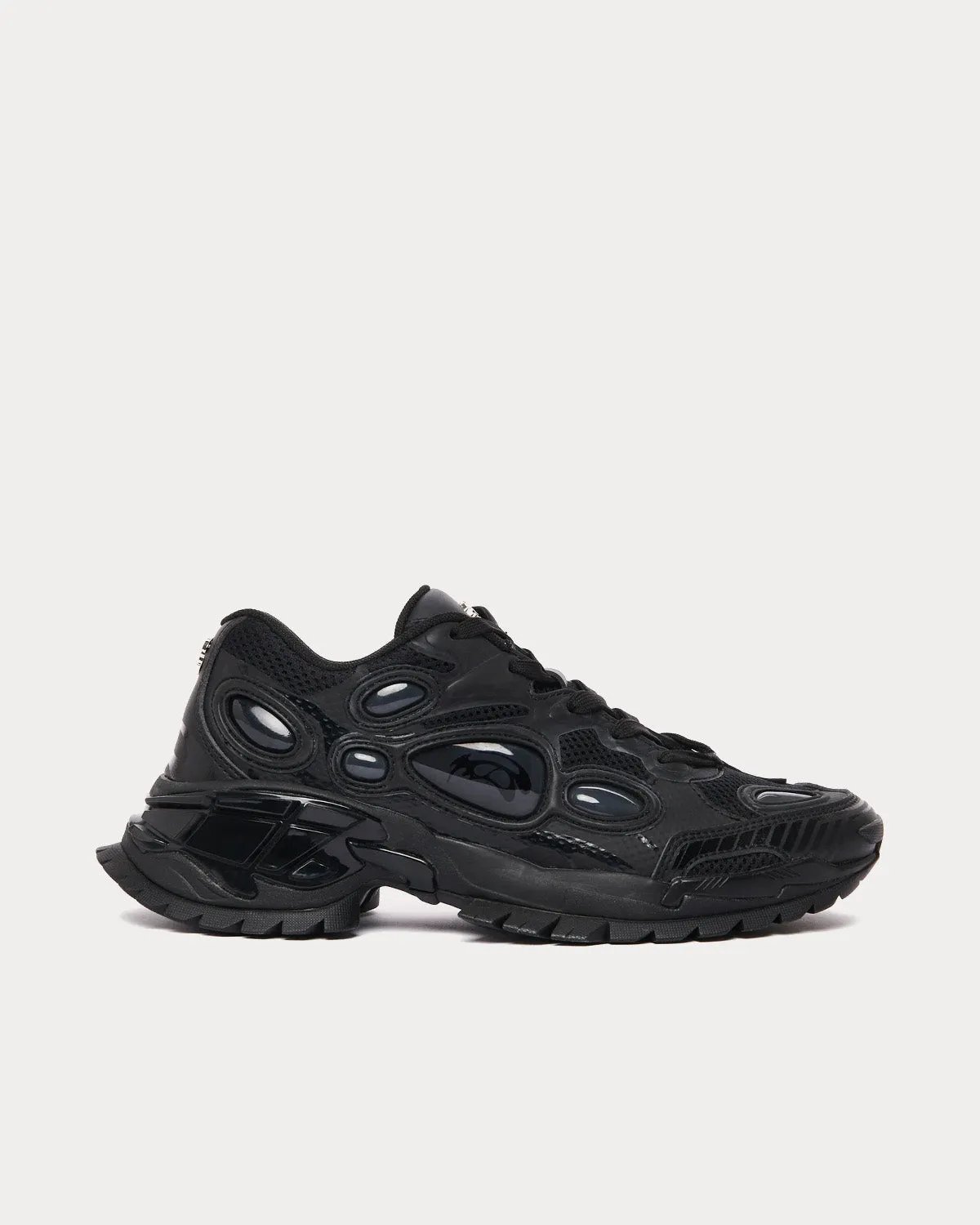 New Nucleo Black Low Top Sneakers